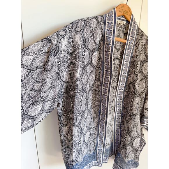Max Studio Printed short Kimono Jacket Size Small boho Hippie Loungewear - Picture 4 of 9